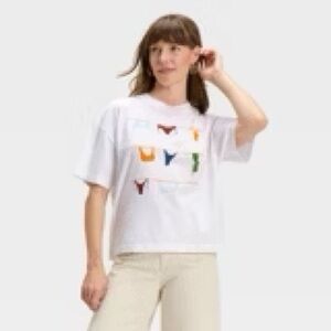 NWT Universal Thread Short Sleeve Boxy Graphic T-Shirt, White Swimsuit print, M